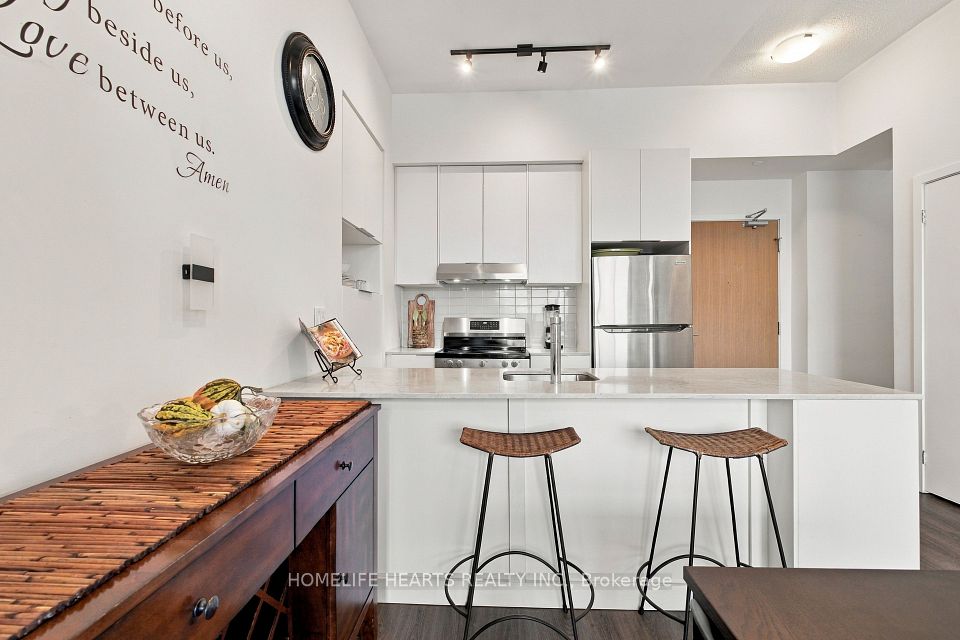 2520 Eglinton Avenue W 1412, Mississauga, ON L5M 0Y4 15