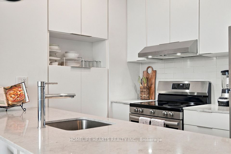 2520 Eglinton Avenue W 1412, Mississauga, ON L5M 0Y4 14