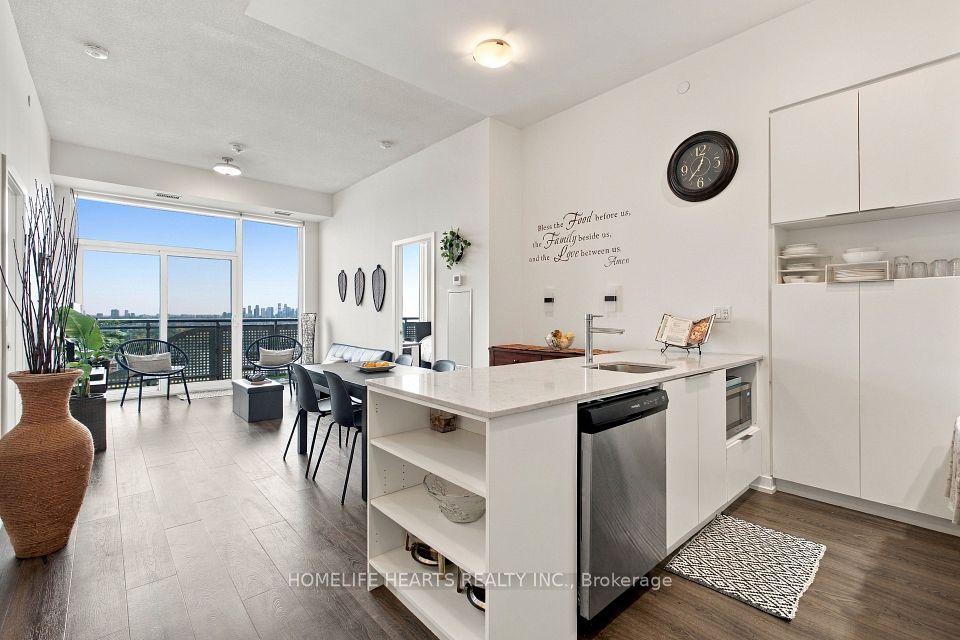 2520 Eglinton Avenue W 1412, Mississauga, ON L5M 0Y4 8