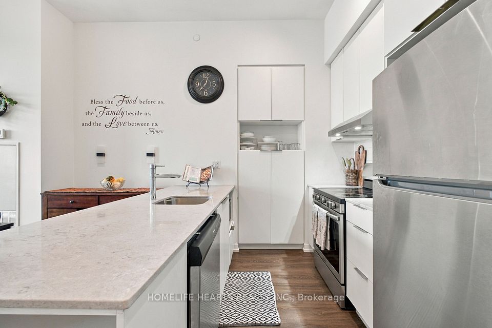 2520 Eglinton Avenue W 1412, Mississauga, ON L5M 0Y4 11