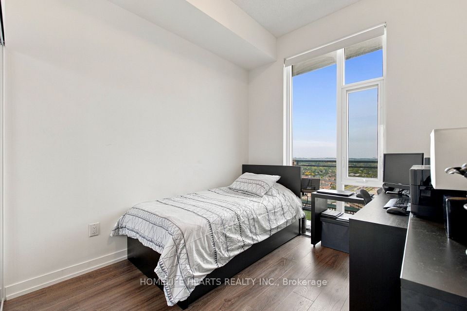 2520 Eglinton Avenue W 1412, Mississauga, ON L5M 0Y4 25