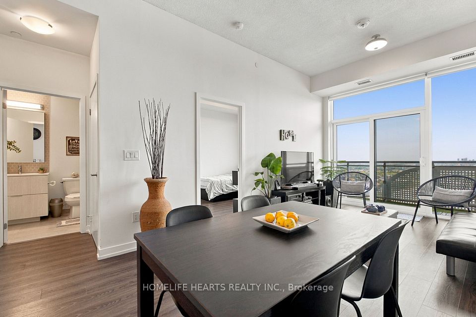 2520 Eglinton Avenue W 1412, Mississauga, ON L5M 0Y4 18