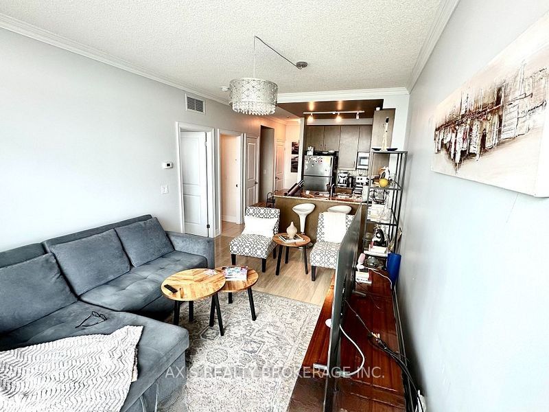 100 John Street 2509, Brampton, ON L6W 0A8 4