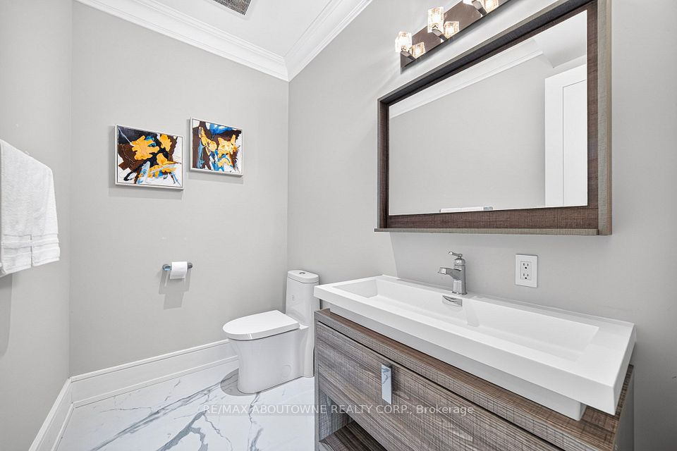 408 Seabourne Drive, Oakville, ON L6L 4G1 14