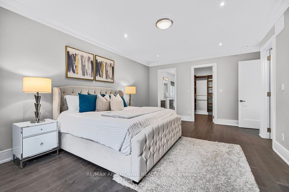 408 Seabourne Drive, Oakville, ON L6L 4G1 18