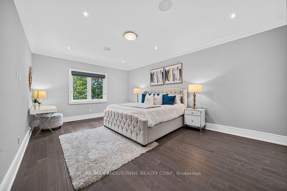 408 Seabourne Drive, Oakville, ON L6L 4G1 17
