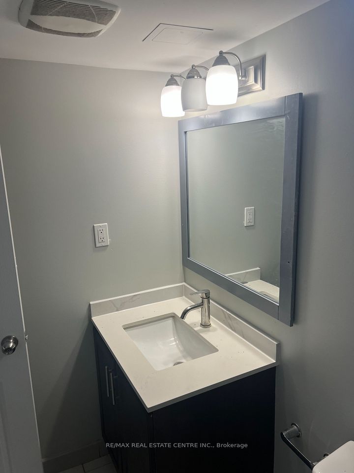 24 Dale Meadows ( Basement) Road, Brampton, ON L7A 4Z9 12