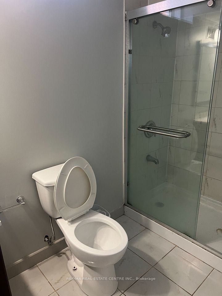 24 Dale Meadows ( Basement) Road, Brampton, ON L7A 4Z9 13
