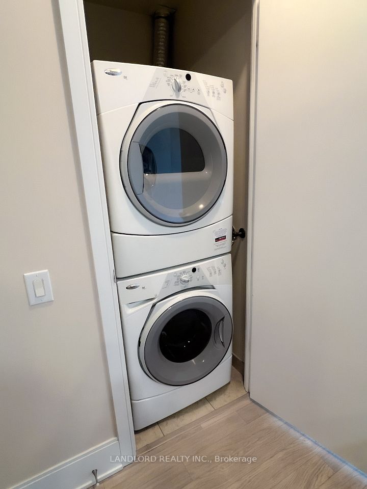 25 Viking Lane 1651, Toronto, ON M9B 0A1 17