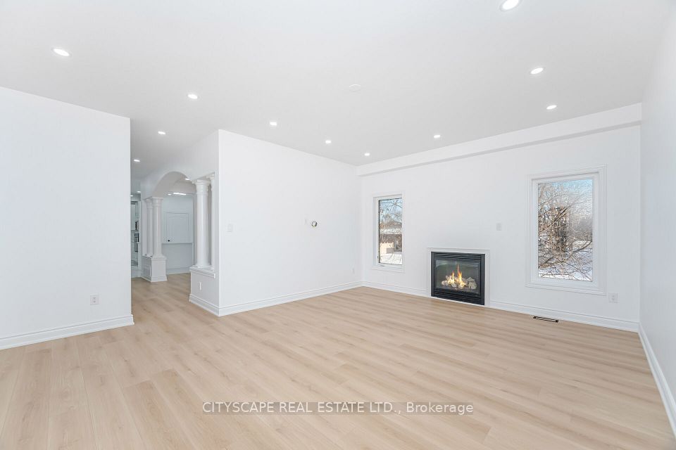 5843 Prairie Circle, Mississauga, ON L5N 6B4 10