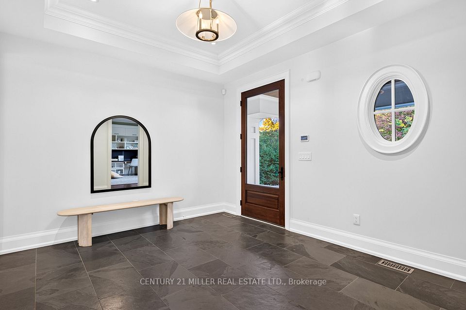 416 Wedgewood Drive, Oakville, ON L6J 4S4 3