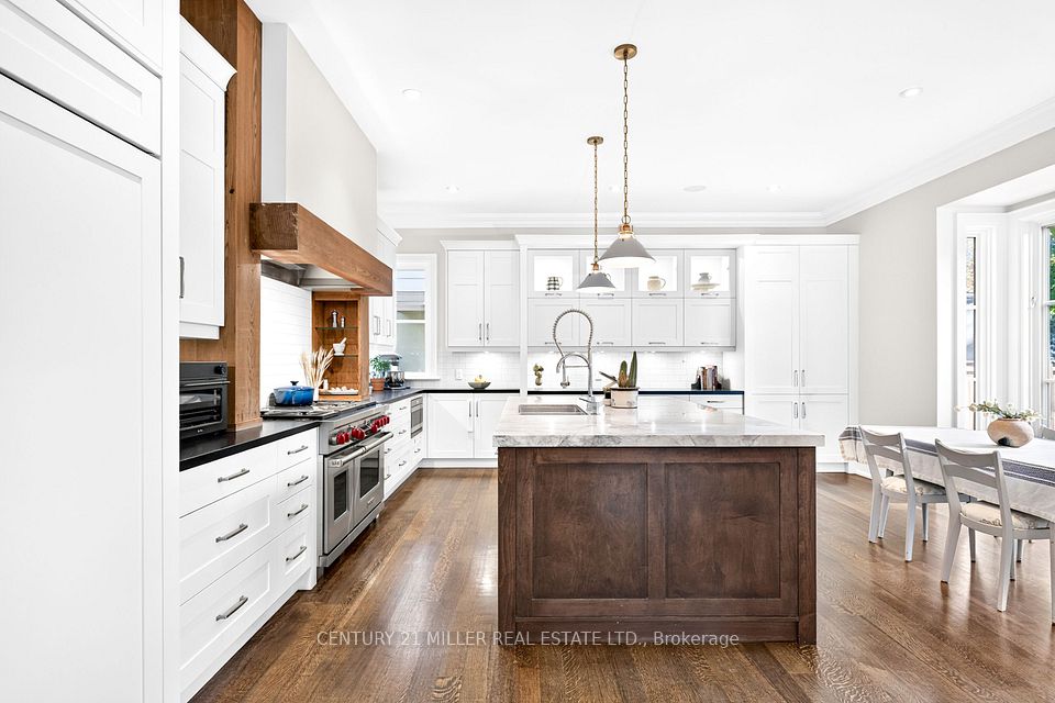416 Wedgewood Drive, Oakville, ON L6J 4S4 10