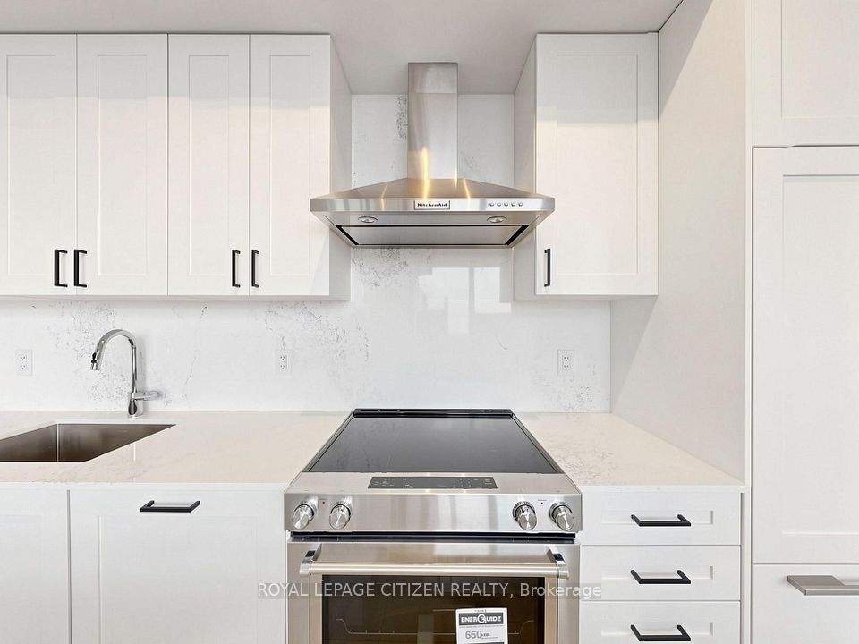 1063 Douglas McCurdy Common 709, Mississauga, ON L5G 0C5 12