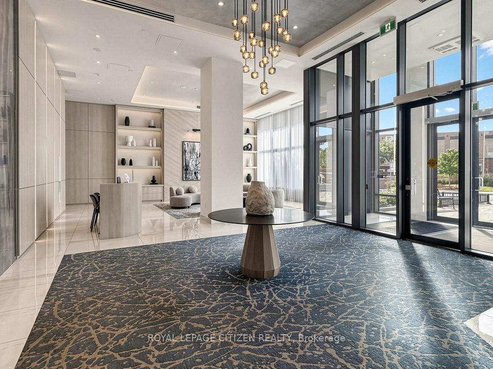 1063 Douglas McCurdy Common 709, Mississauga, ON L5G 0C5 2