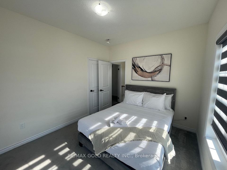 537 Veterans Drive, Brampton, ON L7A 5A6 17