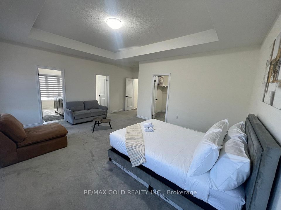 537 Veterans Drive, Brampton, ON L7A 5A6 8