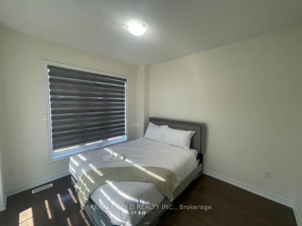 537 Veterans Drive, Brampton, ON L7A 5A6 21