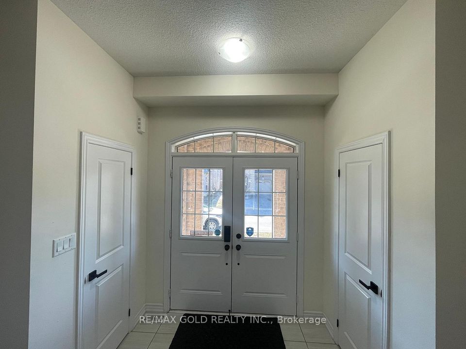 537 Veterans Drive, Brampton, ON L7A 5A6 23