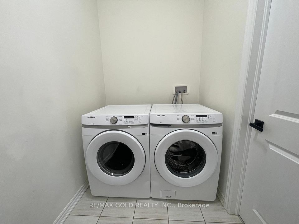 537 Veterans Drive, Brampton, ON L7A 5A6 24