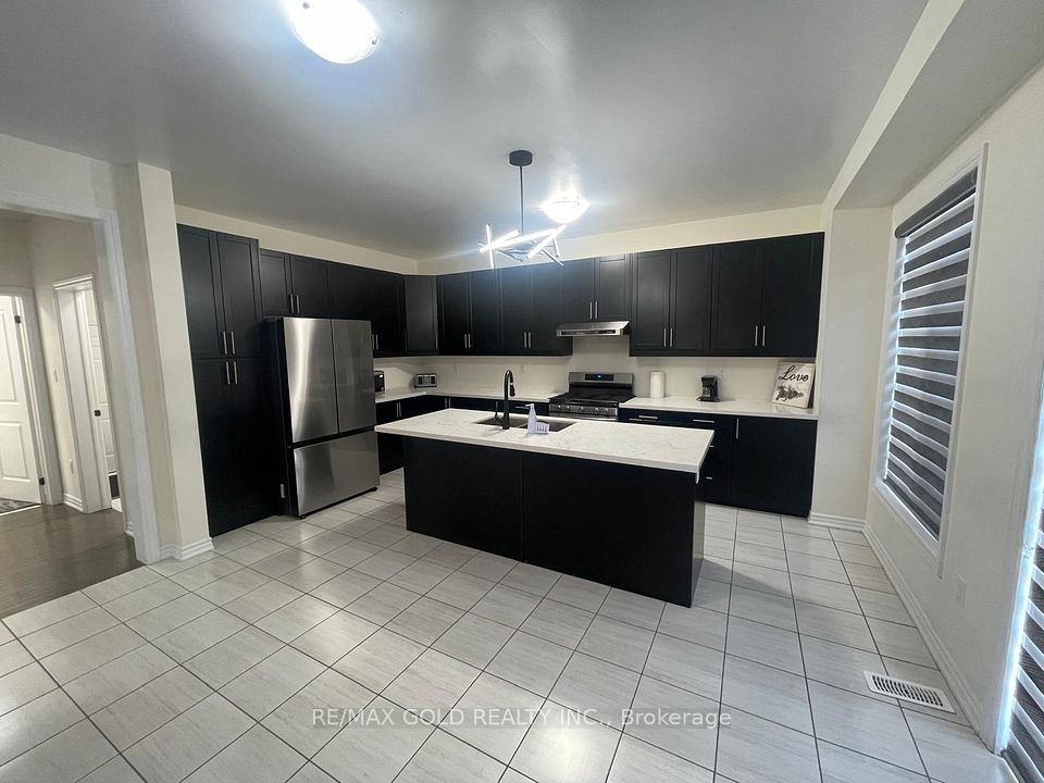 537 Veterans Drive, Brampton, ON L7A 5A6 14
