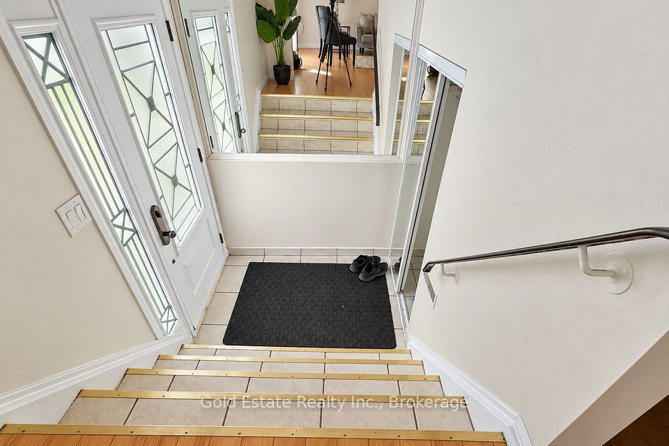44 Bruce Beer Drive, Brampton, ON L6V 2W7 4