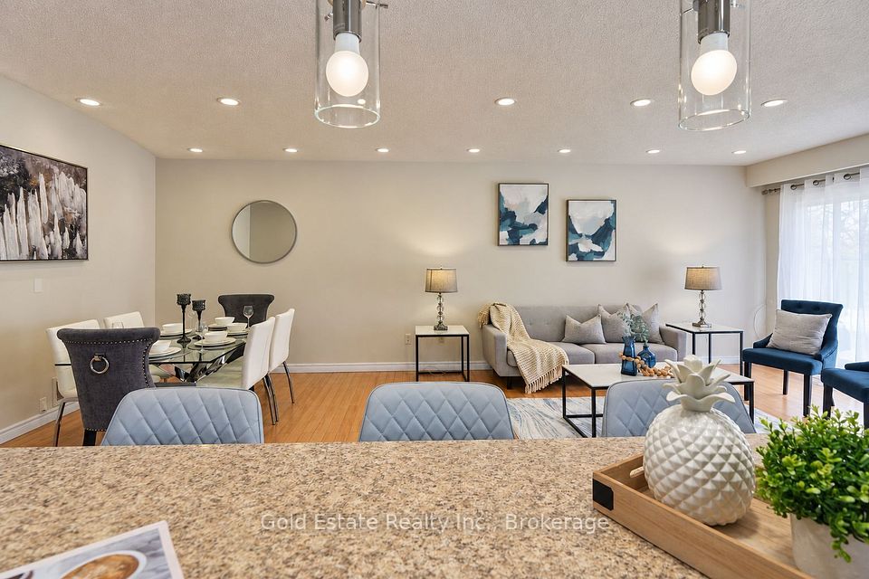 44 Bruce Beer Drive, Brampton, ON L6V 2W7 16