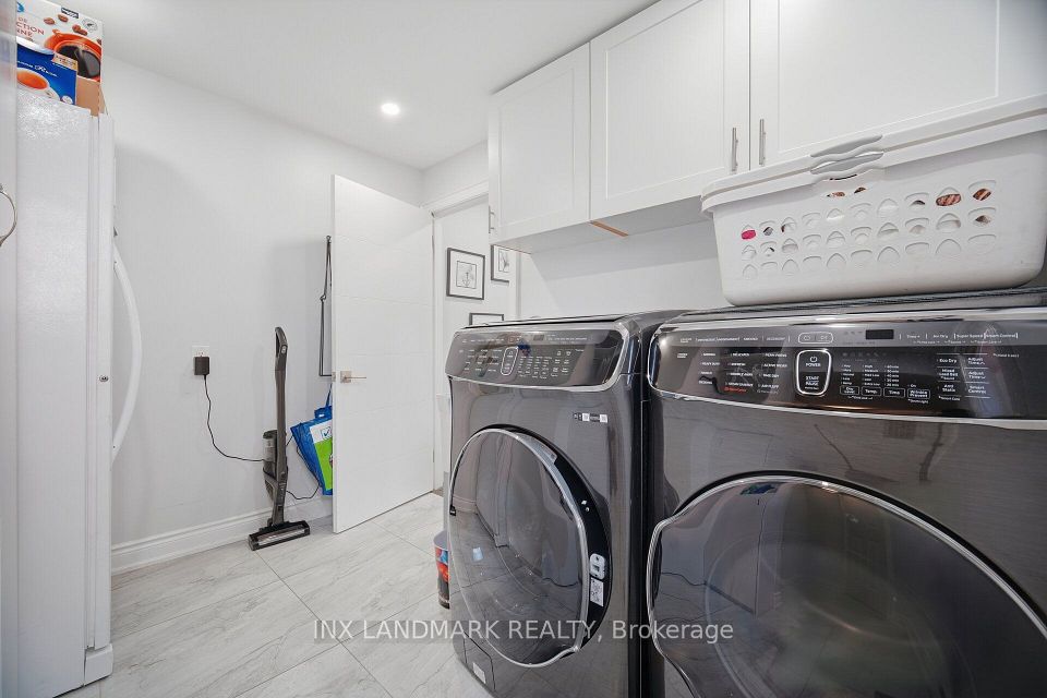 1497 Bancroft Drive, Mississauga, ON L5V 1M3 17