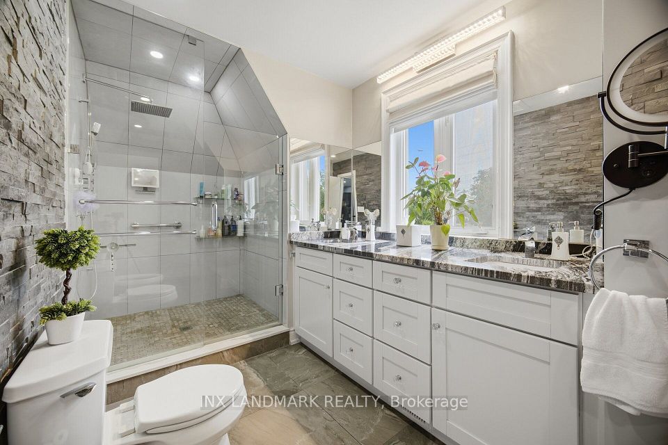 1497 Bancroft Drive, Mississauga, ON L5V 1M3 21