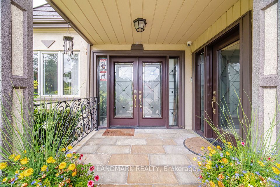 1497 Bancroft Drive, Mississauga, ON L5V 1M3 4