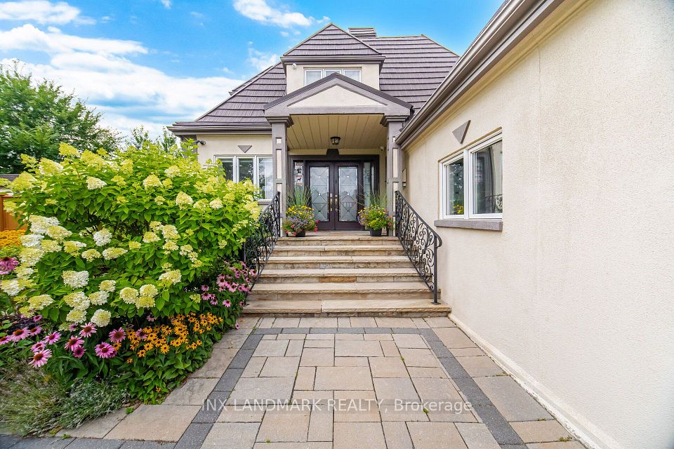 1497 Bancroft Drive, Mississauga, ON L5V 1M3 3
