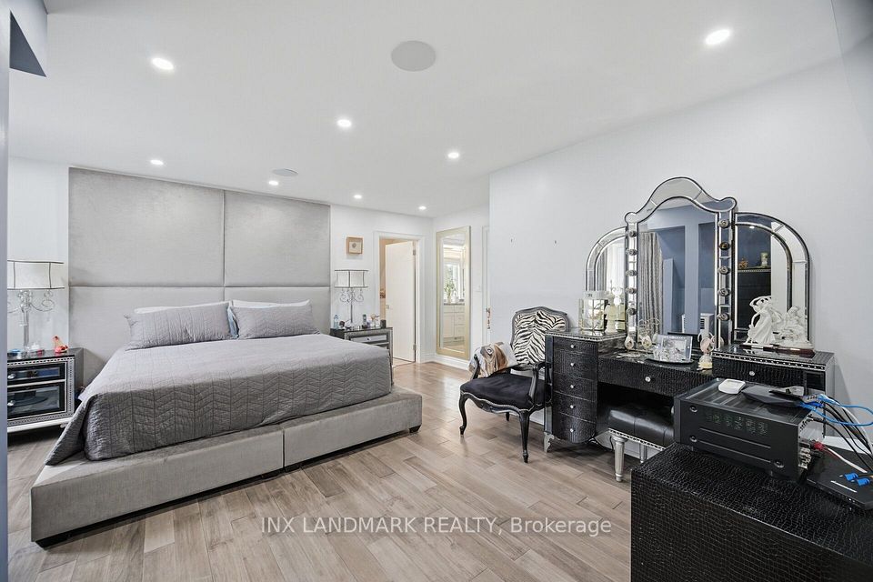 1497 Bancroft Drive, Mississauga, ON L5V 1M3 20
