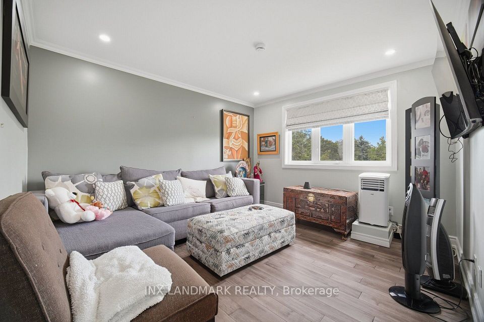1497 Bancroft Drive, Mississauga, ON L5V 1M3 25