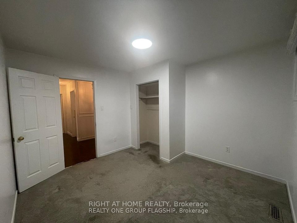 2358 Thorn Lodge Drive, Mississauga, ON L5K 1K5 15