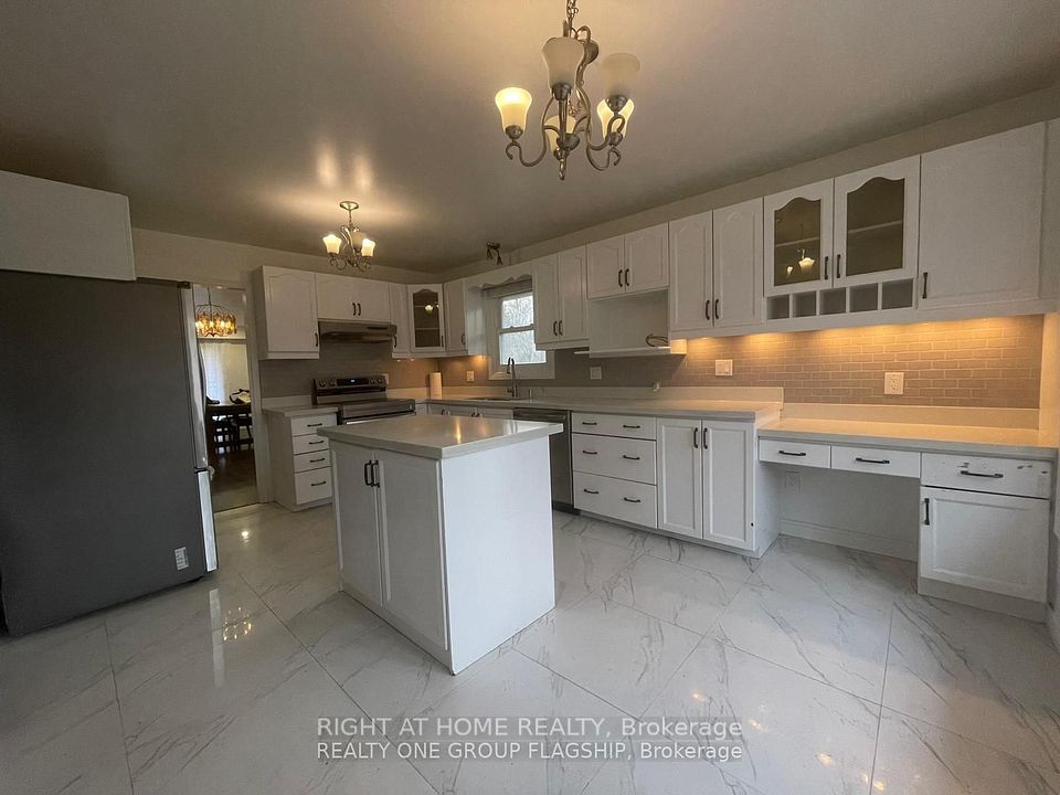 2358 Thorn Lodge Drive, Mississauga, ON L5K 1K5 7