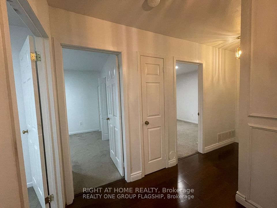 2358 Thorn Lodge Drive, Mississauga, ON L5K 1K5 10