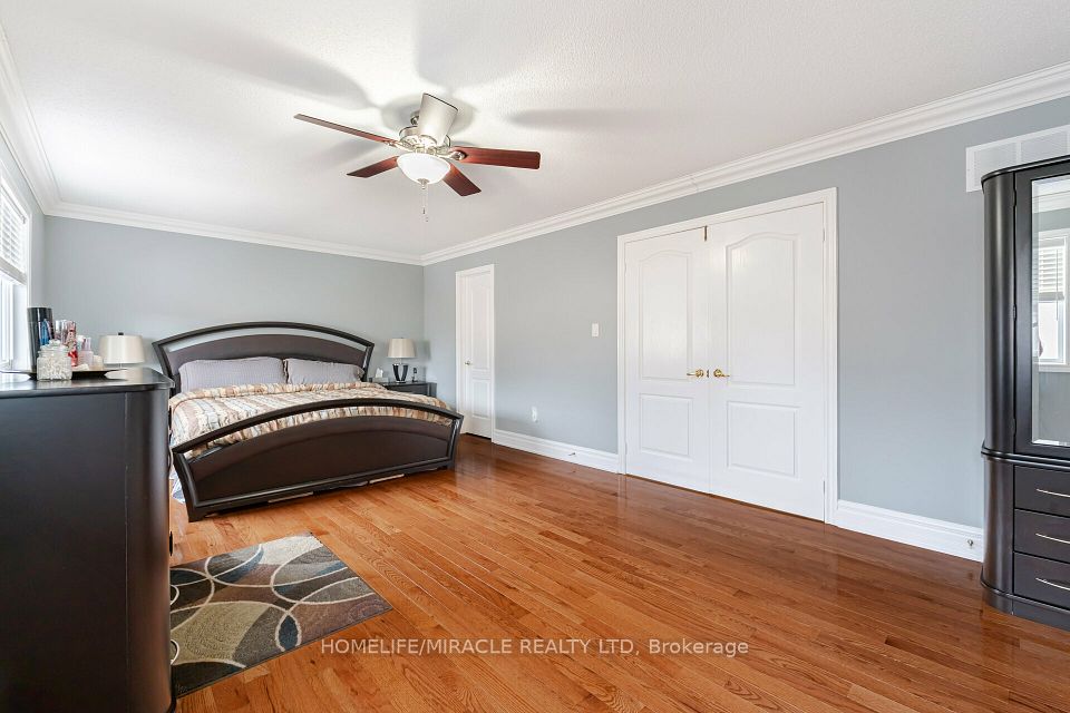 21 Summershade Street, Brampton, ON L6P 2C2 24