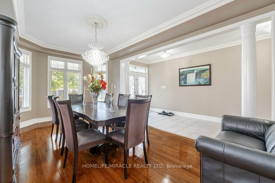 21 Summershade Street, Brampton, ON L6P 2C2 9