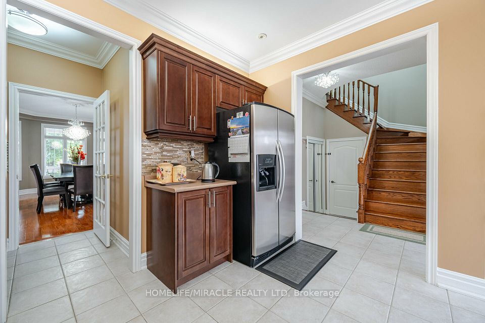 21 Summershade Street, Brampton, ON L6P 2C2 12