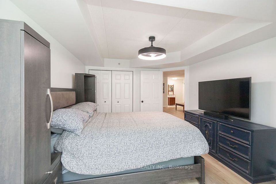 1480 Bishops Gate 207, Oakville, ON L6M 4N4 14