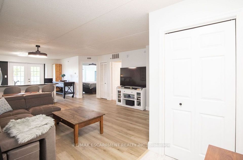 1480 Bishops Gate 207, Oakville, ON L6M 4N4 4