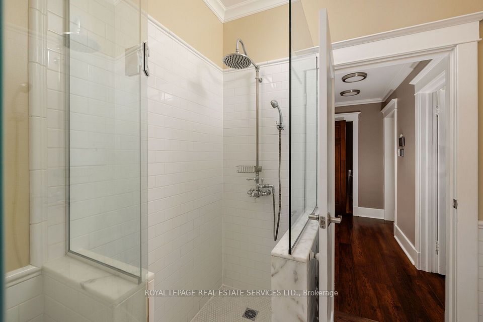 1099 Sixth Line, Oakville, ON L6H 1W6 16
