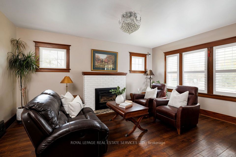 1099 Sixth Line, Oakville, ON L6H 1W6 4