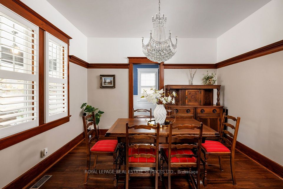1099 Sixth Line, Oakville, ON L6H 1W6 7