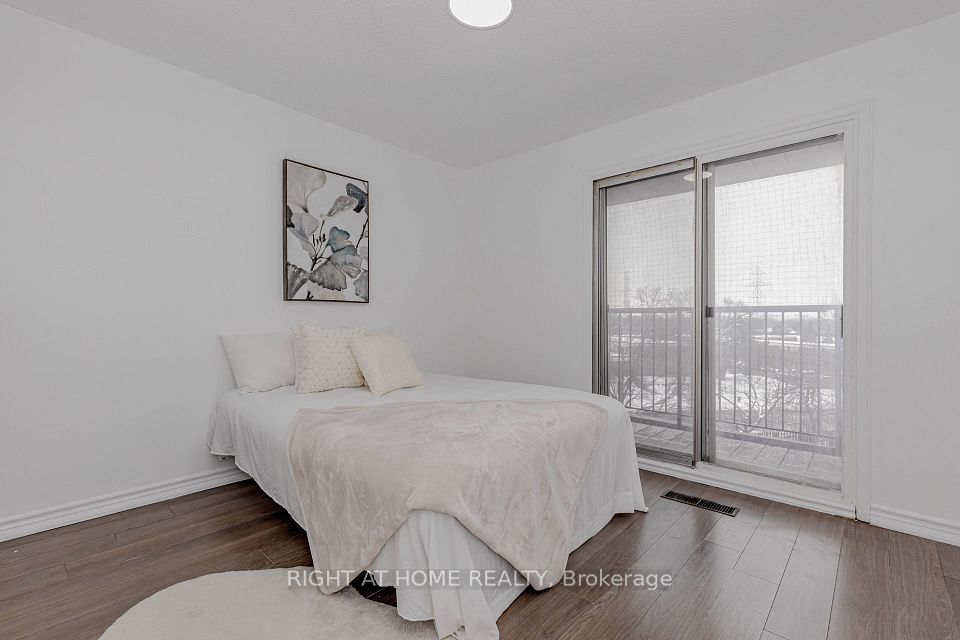 40 Rexdale Boulevard 3, Toronto, ON M9W 5Z3 13