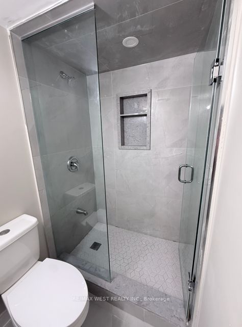 42 Russell Creek Drive, Brampton, ON L6R 3Y9 5