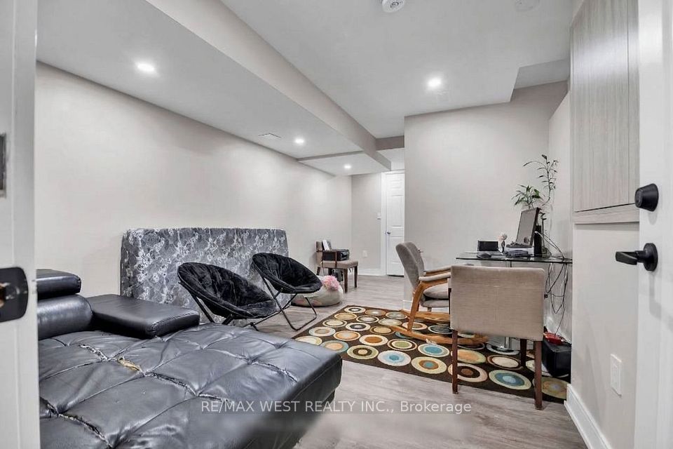Detached at 42 Russell Creek Drive, Brampton, ON L6R 3Y9
