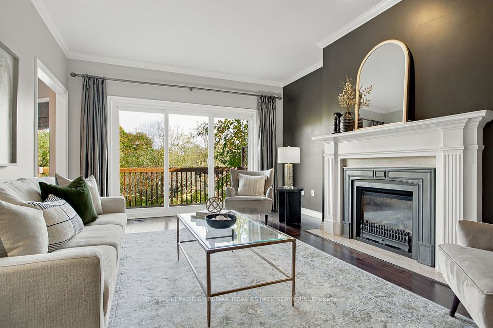 80 Fairwood Place W, Burlington, ON L7T 4B6 6