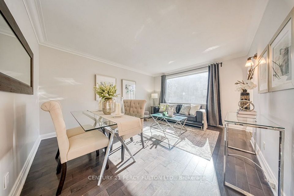 12 Silvercrest Avenue, Toronto, ON M8W 2S4 8