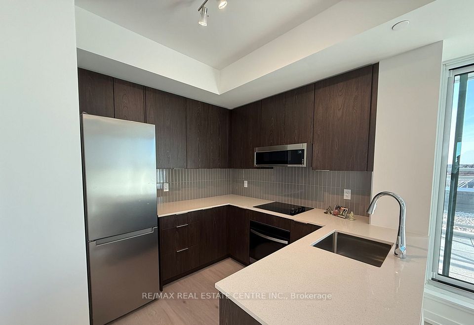 2501 Saw Whet Boulevard 505, Oakville, ON L6M 5N2 5