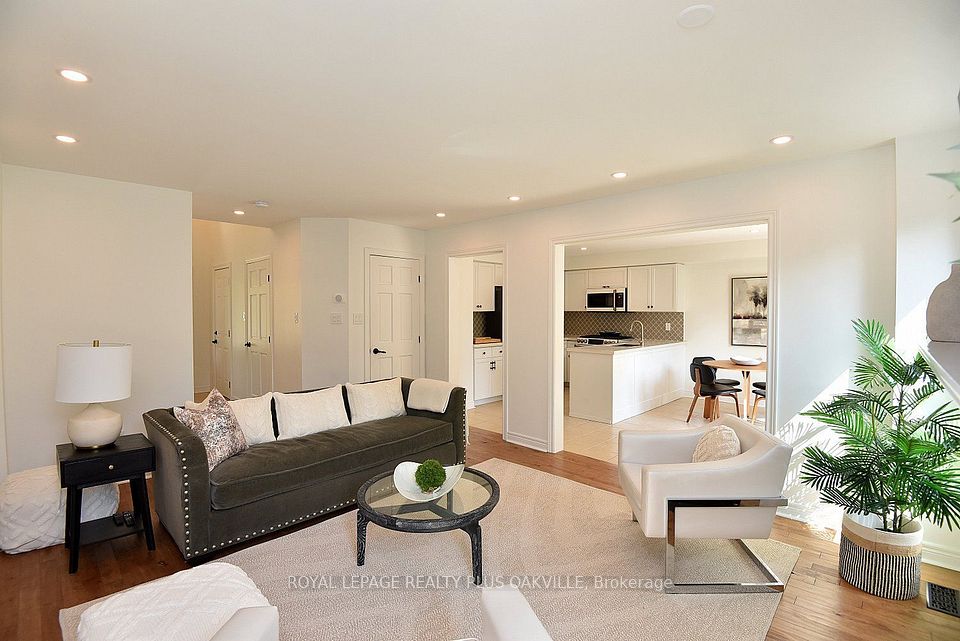 546 Sandcherry Drive, Burlington, ON L7T 4L6 10